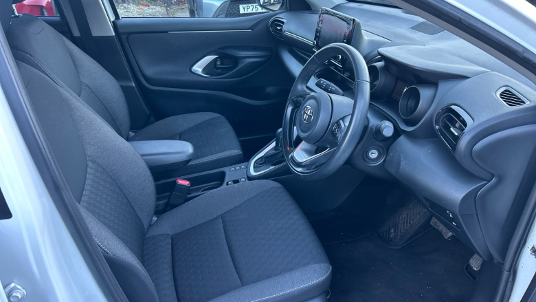 Toyota Yaris 1.5 Hybrid Design 5dr CVT Hybrid Hatchback